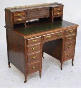 oak kneehole desk