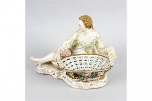 porcelain sweetmeat basket