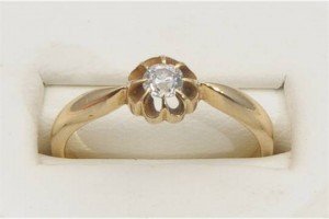 diamond single stone ring