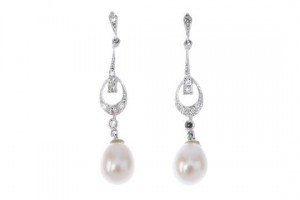 cultured pearl ear pendants