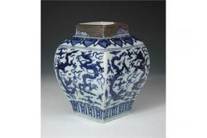 blue and white vase