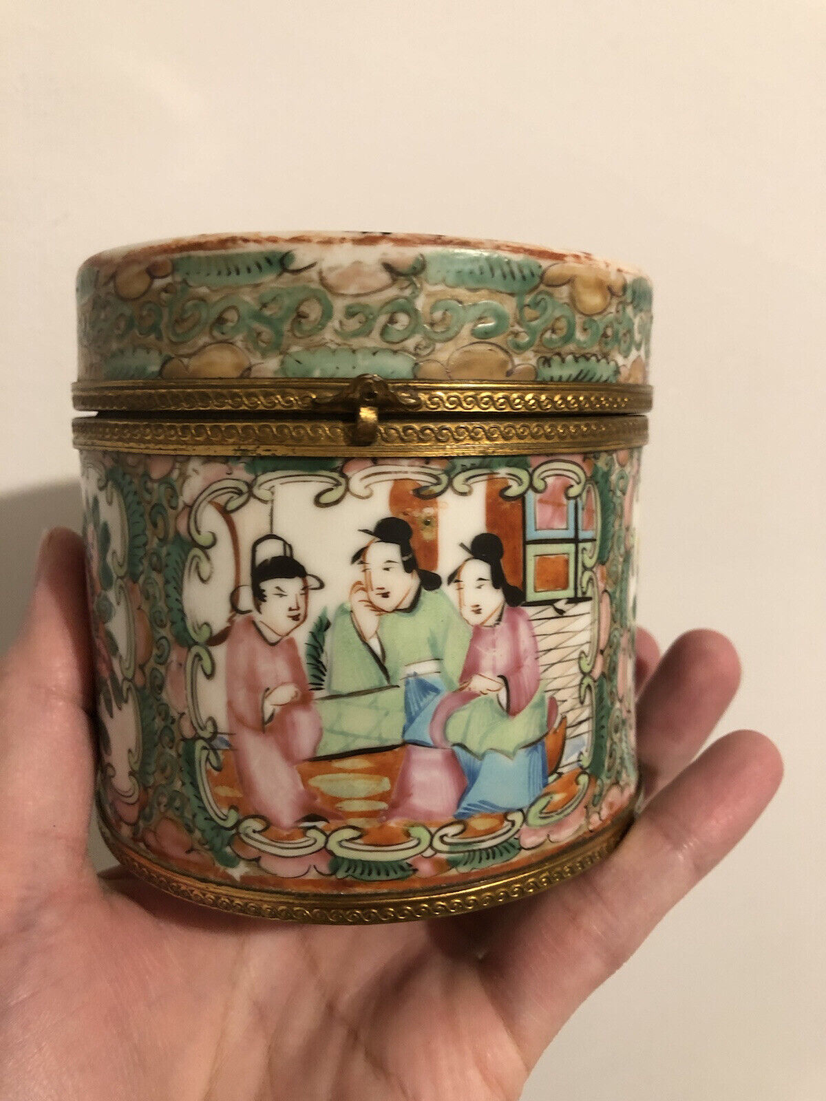 Big Antique Chinese Export Porcelain Famille Rose Box Vintage Asian Old China