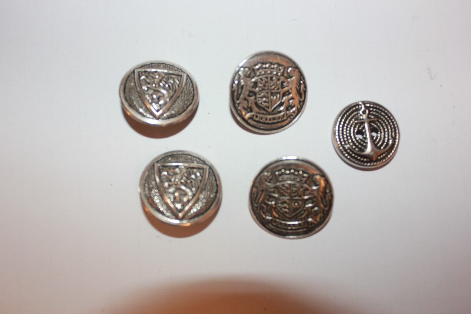 Antique Vintage Lot Of 5 Metal Picture Buttons -Shields-Lions-Anchor-Bayen-fine!