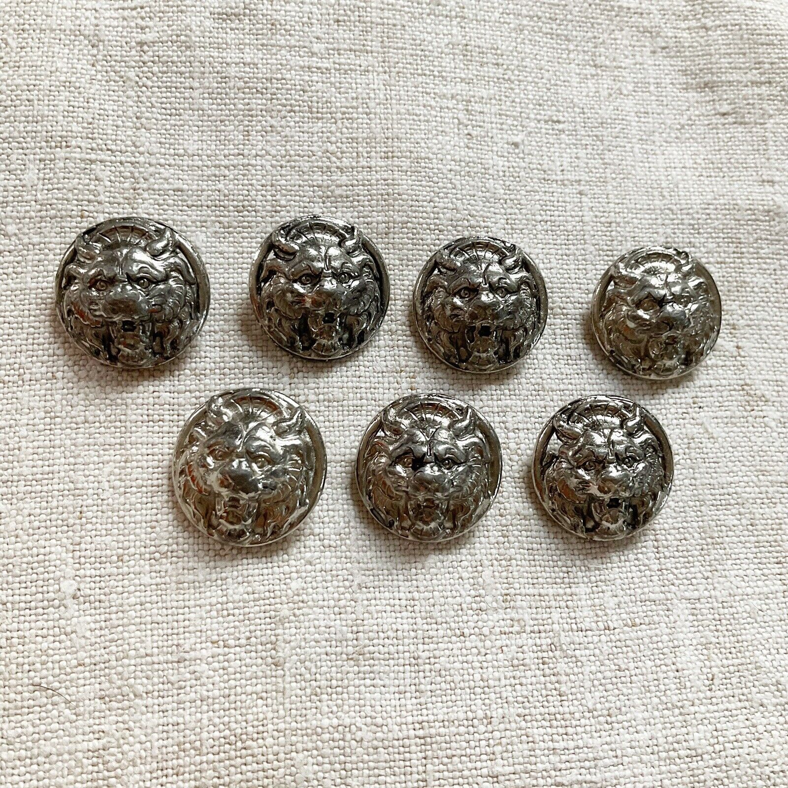 Vintage/metal Beast Face/head Silver Tone 3/4 Of An Inch Button Lot Of 7