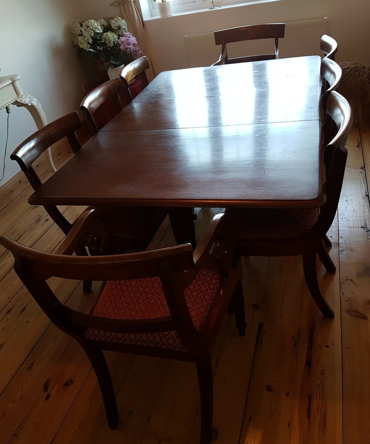 William IV mahogany dining table and chairs antique