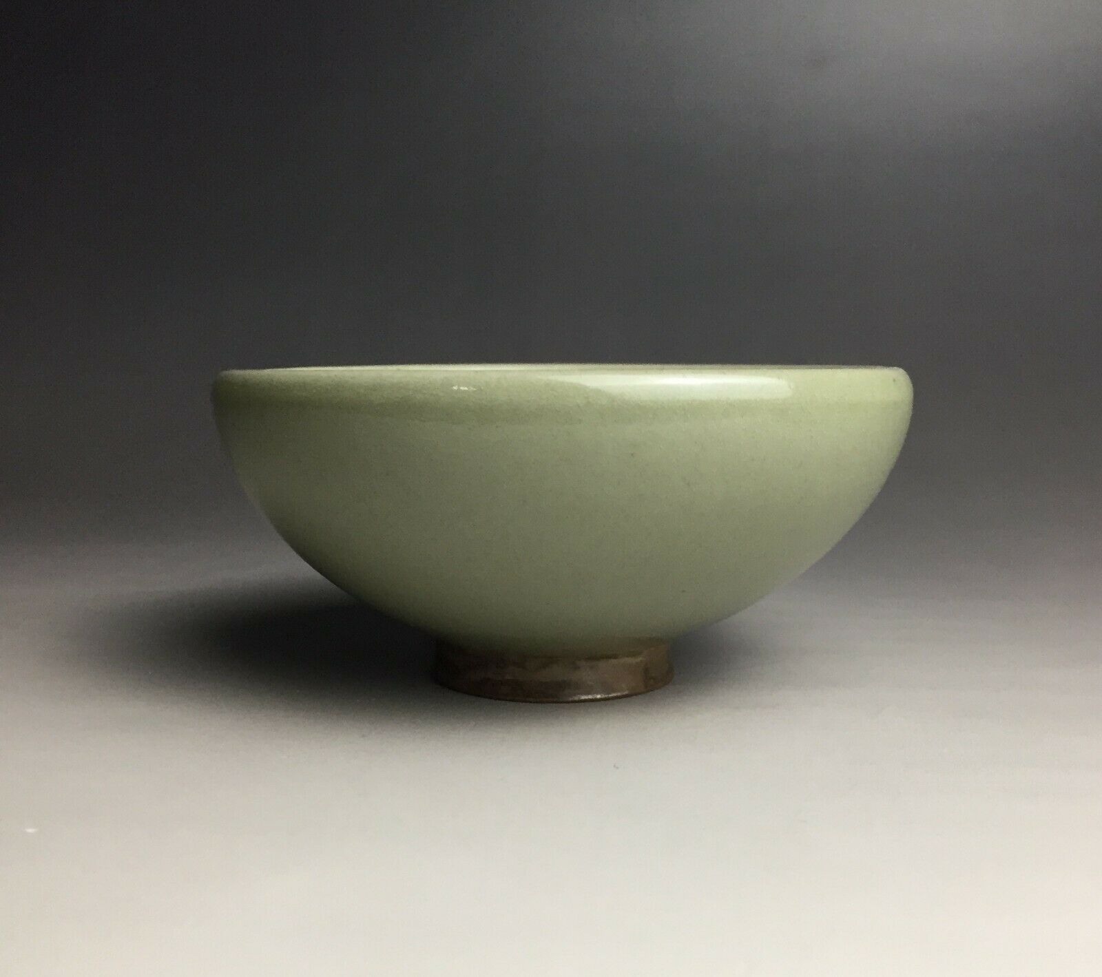 Rare Chinese porcelain Jun kiln cyan glaze bowl