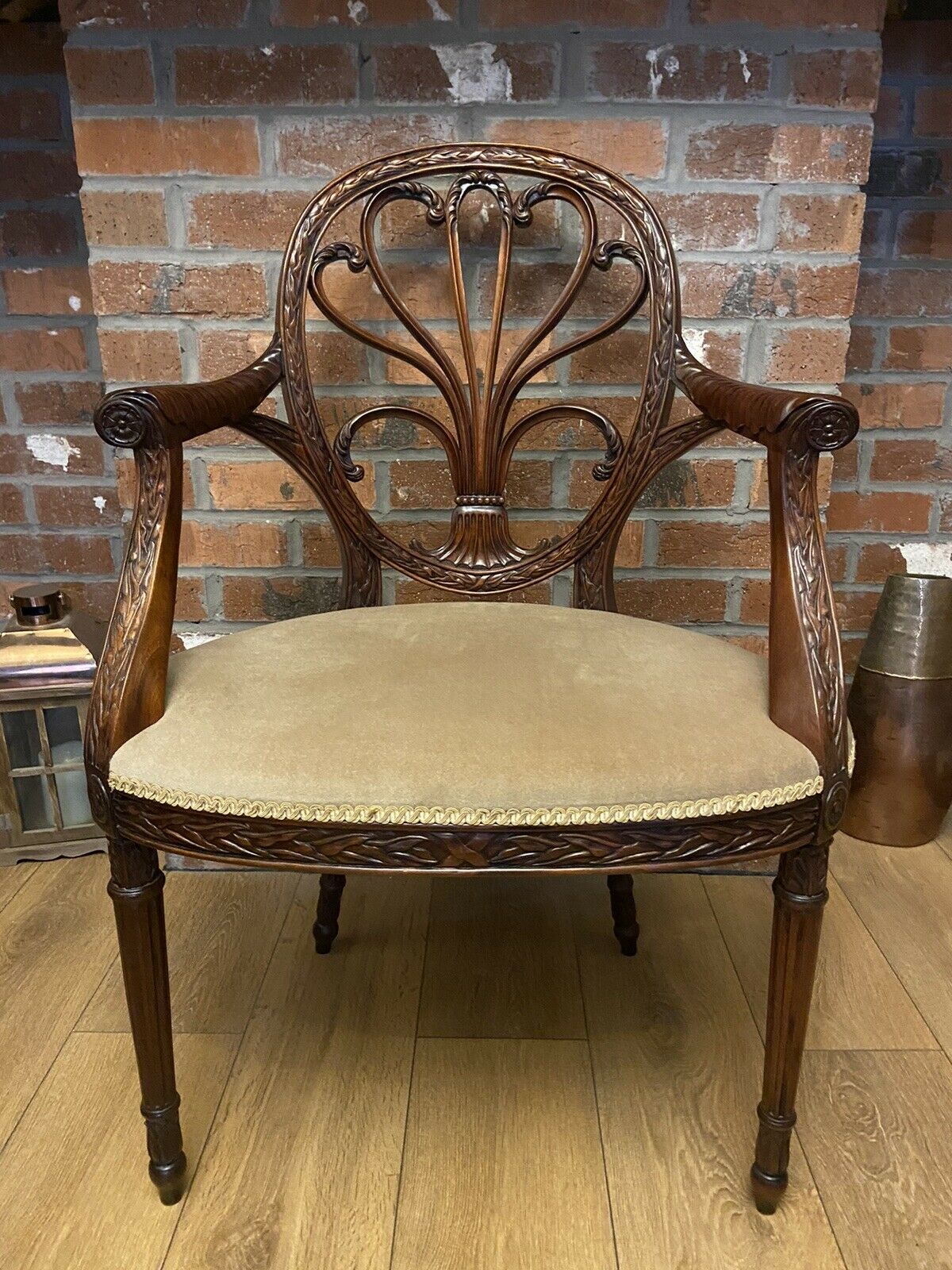 RARE HICKORY CHAIR CARVED MAHOGANY ANTHEMION SHERATON ARMCHAIR LARGE SIZE SEAT