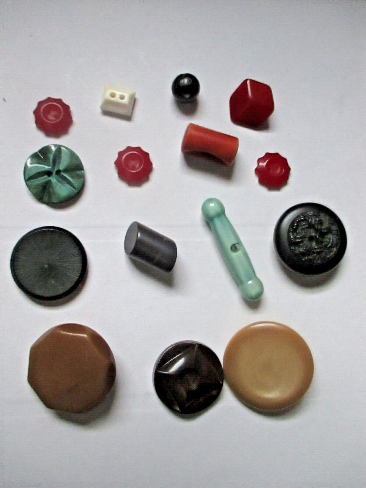 BAKELITE  MIX LOT OF 15 OLD BUTTONS no 3