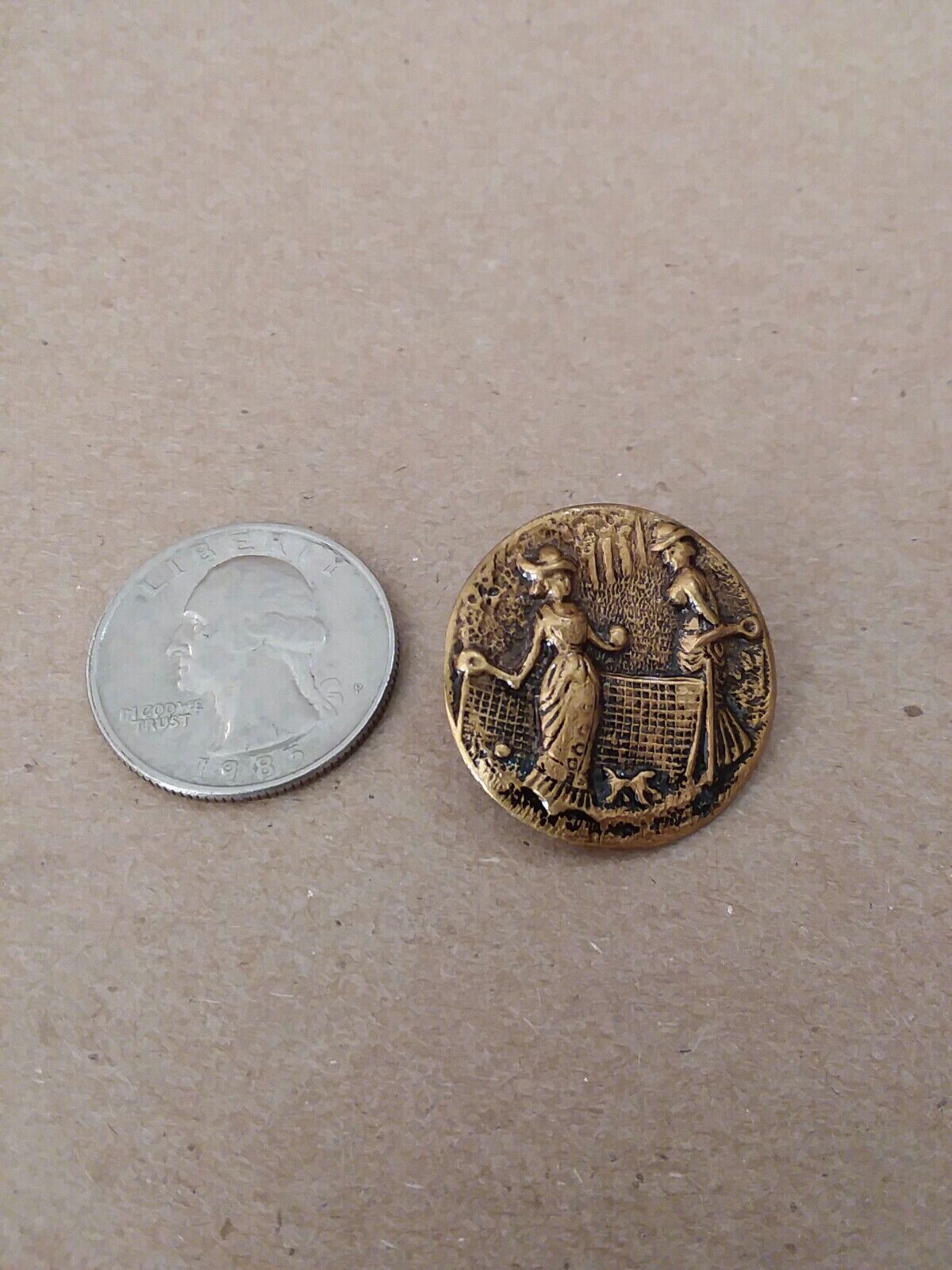 ANTIQUE VICTORIAN BUTTON ( TWO WOMEN SHOPPING WITH A DOG ).
