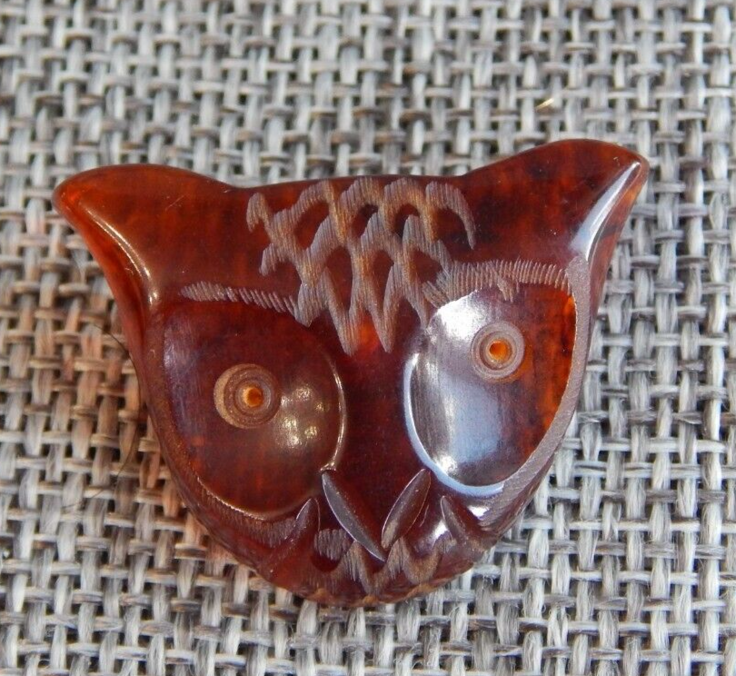 Antique Vtg Bakelite Button Carved Owl ~Aprx: 1-1/8"~#833-B