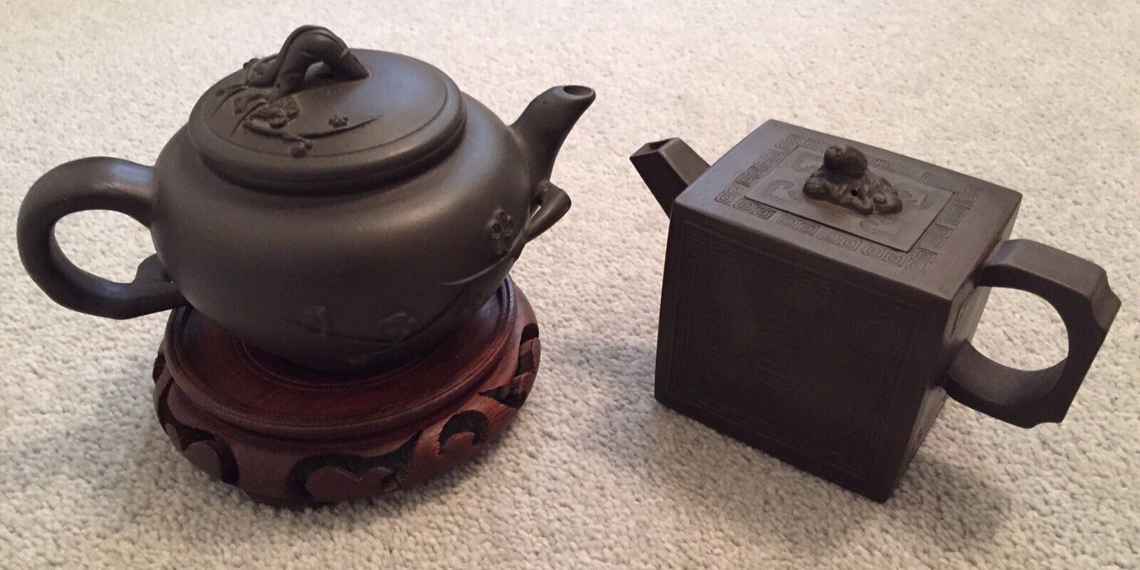 Two Small Chinese Yixing teapot. Seal mark to base.