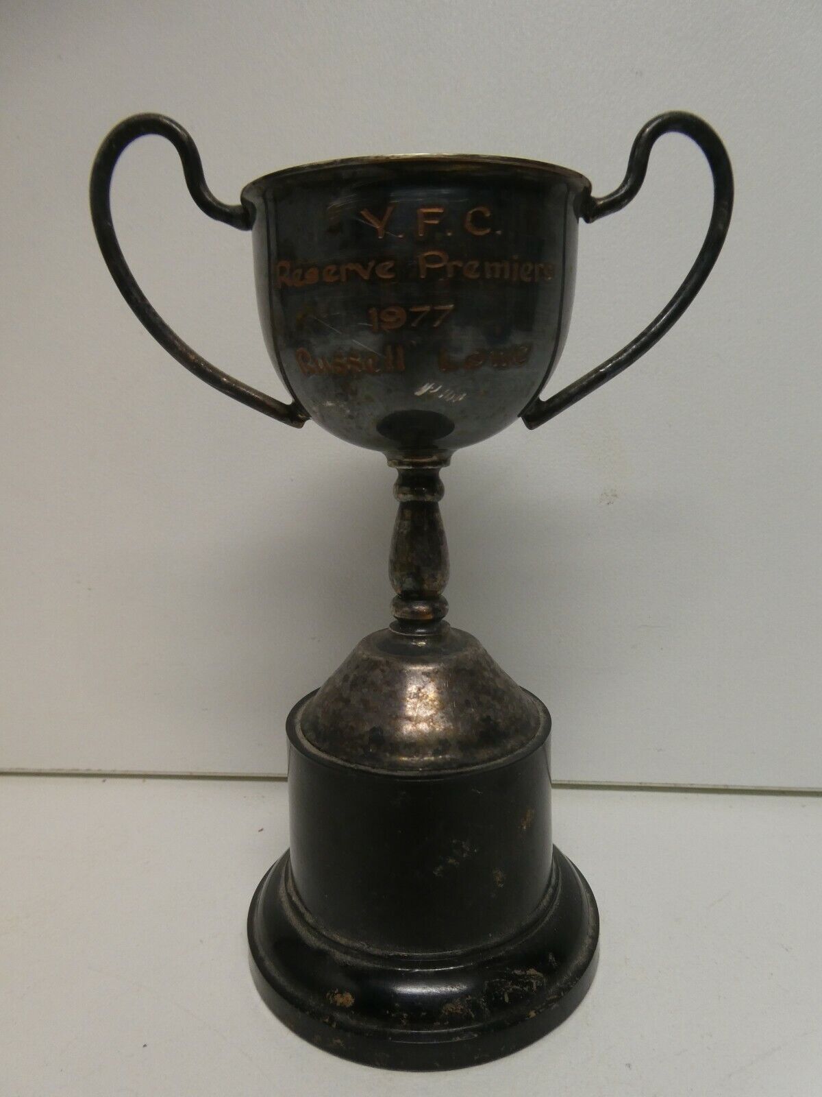 SMALL YFC SILVER PLATED BAKELITE BASE 2 HANDLE TROPHY CUP