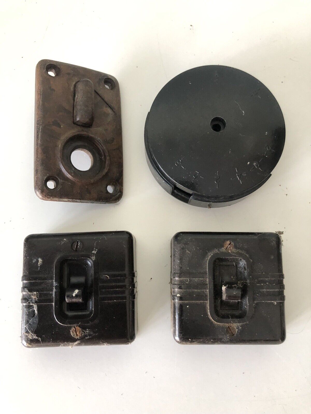 Bakelite light switches and parts - untested