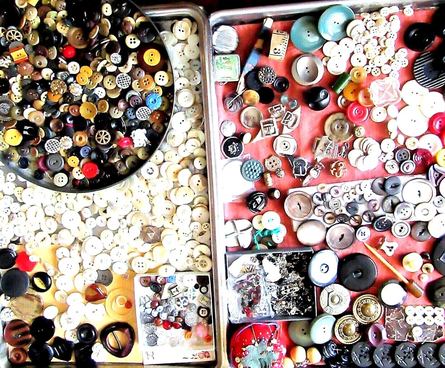 HUGE MIXED Lot Antique VTG Buttons China GLASS Bakelite MOP SHELL BONE CELLULOID