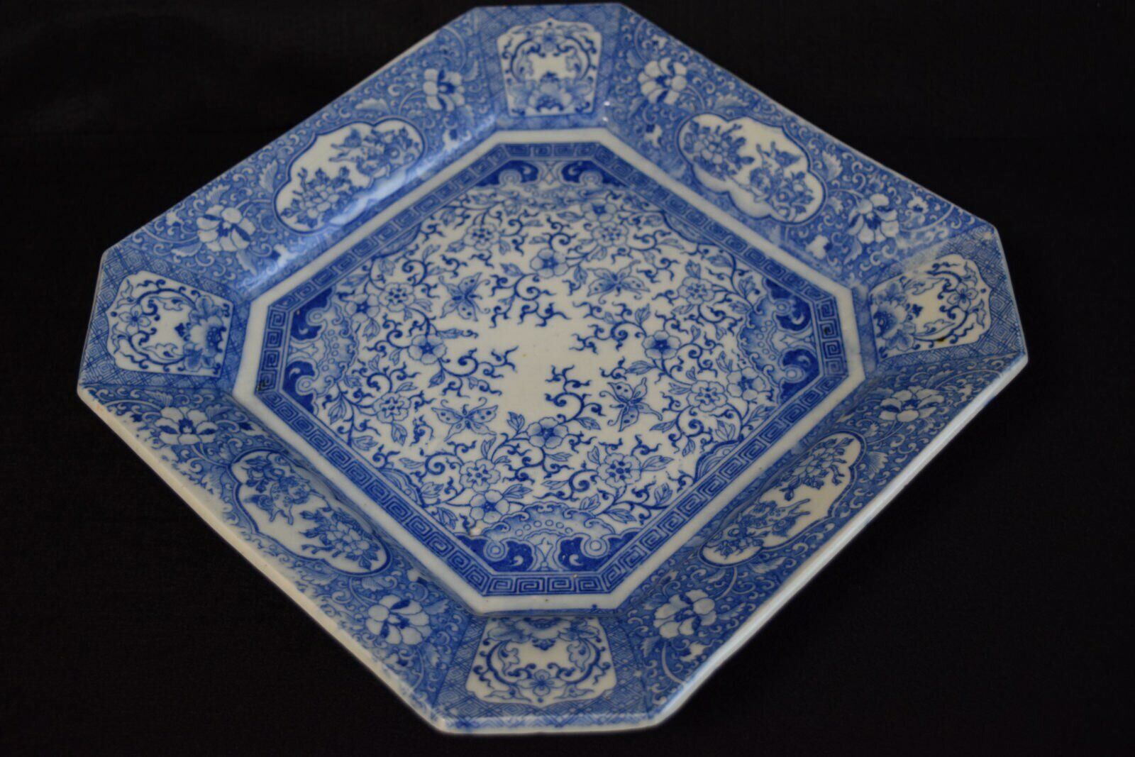26.4cm/10.4" Japanese Meiji Period Hand Printed Old Imari Blue & White Plate 276