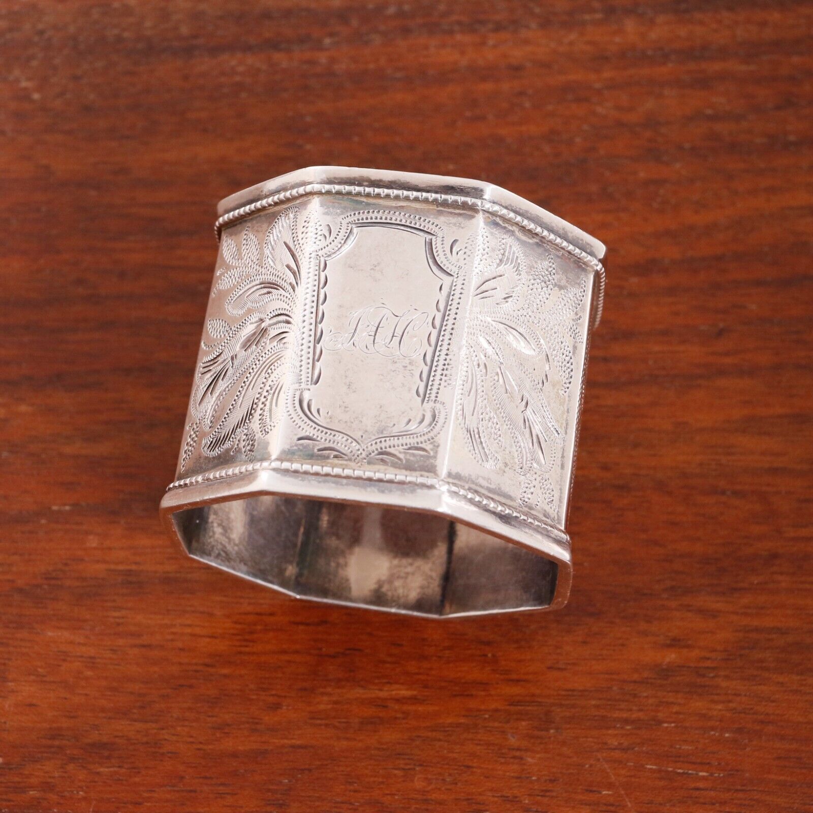 LARGE AESTHETIC COIN SILVER NAPKIN RING OCTAGONAL BEADED RIMS FACETED BOTANICALS