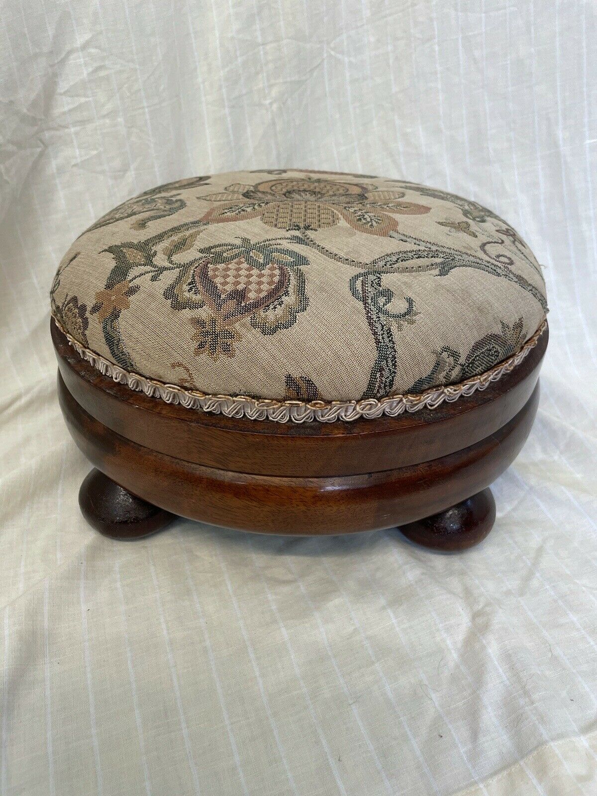 Antique Valuations: Vintage Antique Needle Stitch foot Stool Embroidery Rest Stool Tapestry.