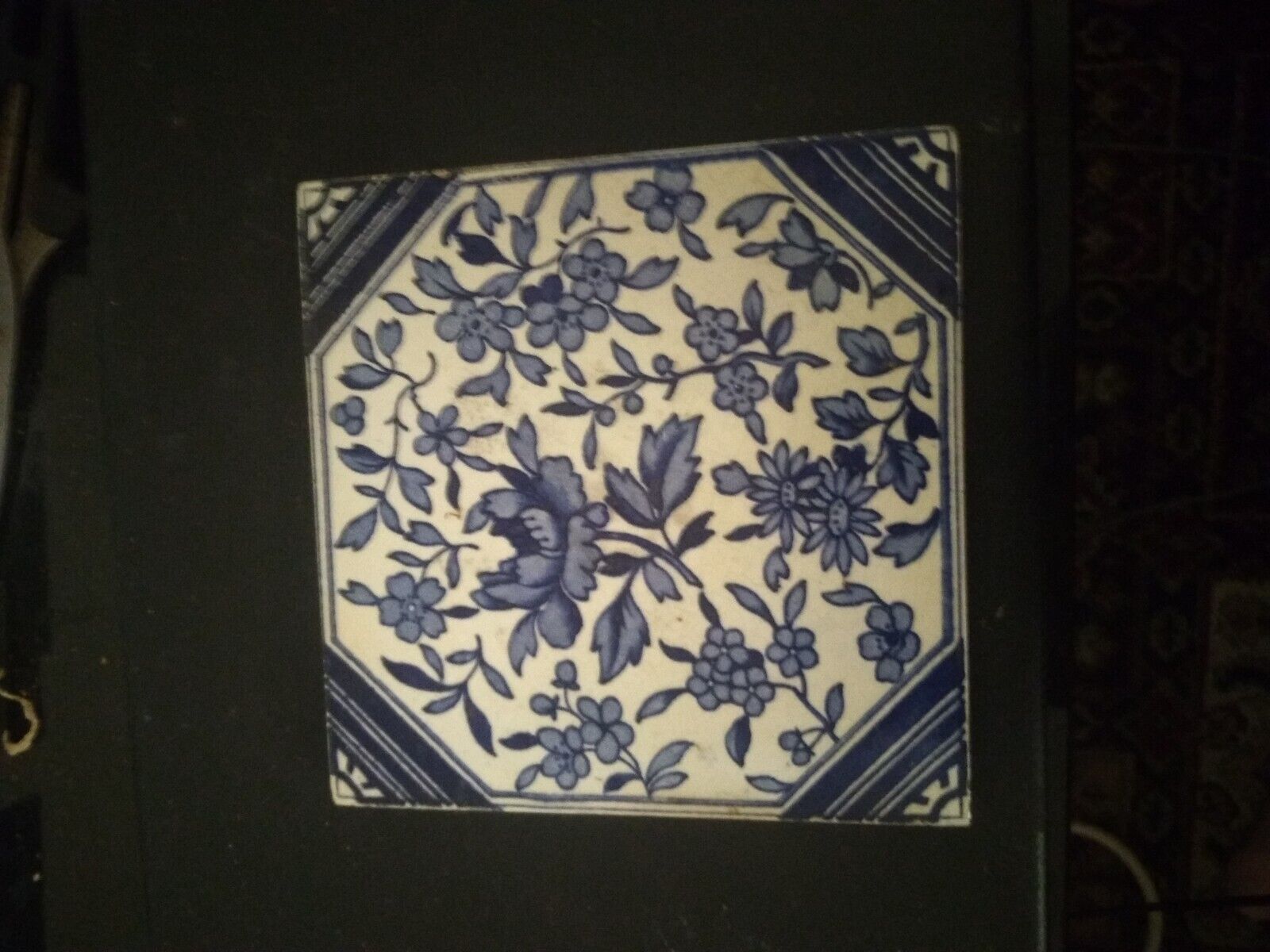Antique Valuations: Antique Blue & White Transfer Print Tile