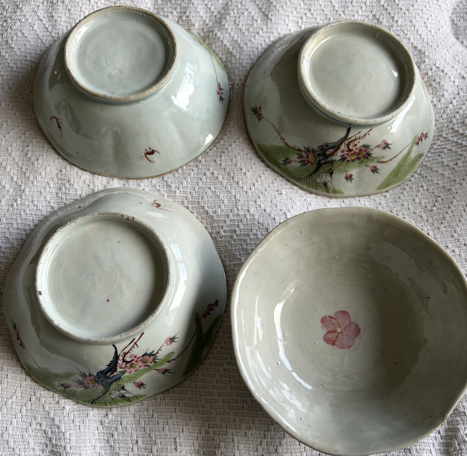 Antique Valuations: Antique chinese Nyonya Paranakan straits B/W porcelain bowls D 18.5 cm