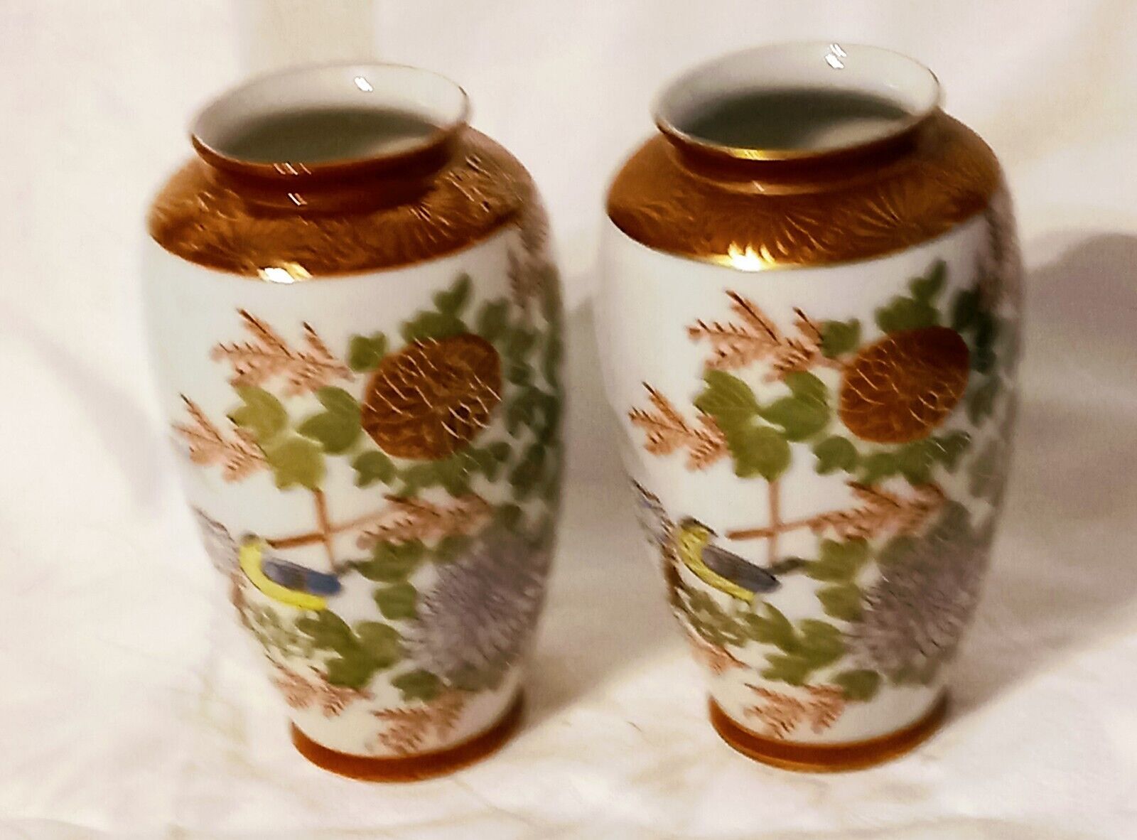 Antique Valuations: Pair Of Japanese Kutani Ware Vases Meiji Period   Height 5 inches