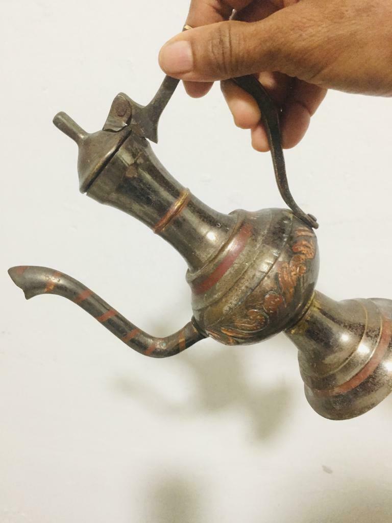 Antique Valuations: Bronze Kendiya Ceylon Traditional Art Deco Watering Metal Brass Indian Antique
