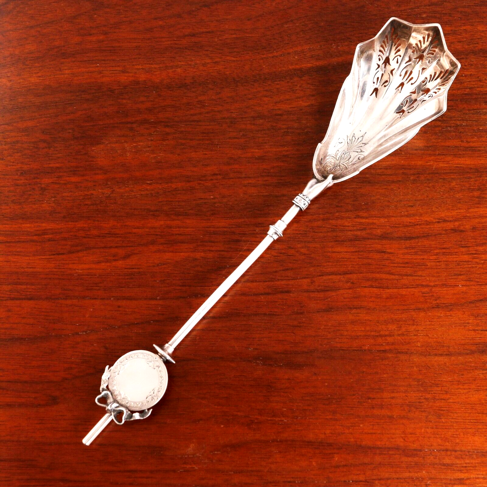 Antique Valuations: GORHAM AMERICAN AESTHETIC STERLING SILVER PEA SERVER LADY'S 1865-68 NO MONOGRAM