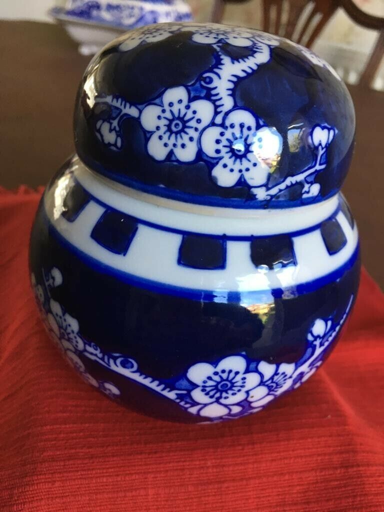 Antique Valuations: Oriental blue and white GINGER JAR