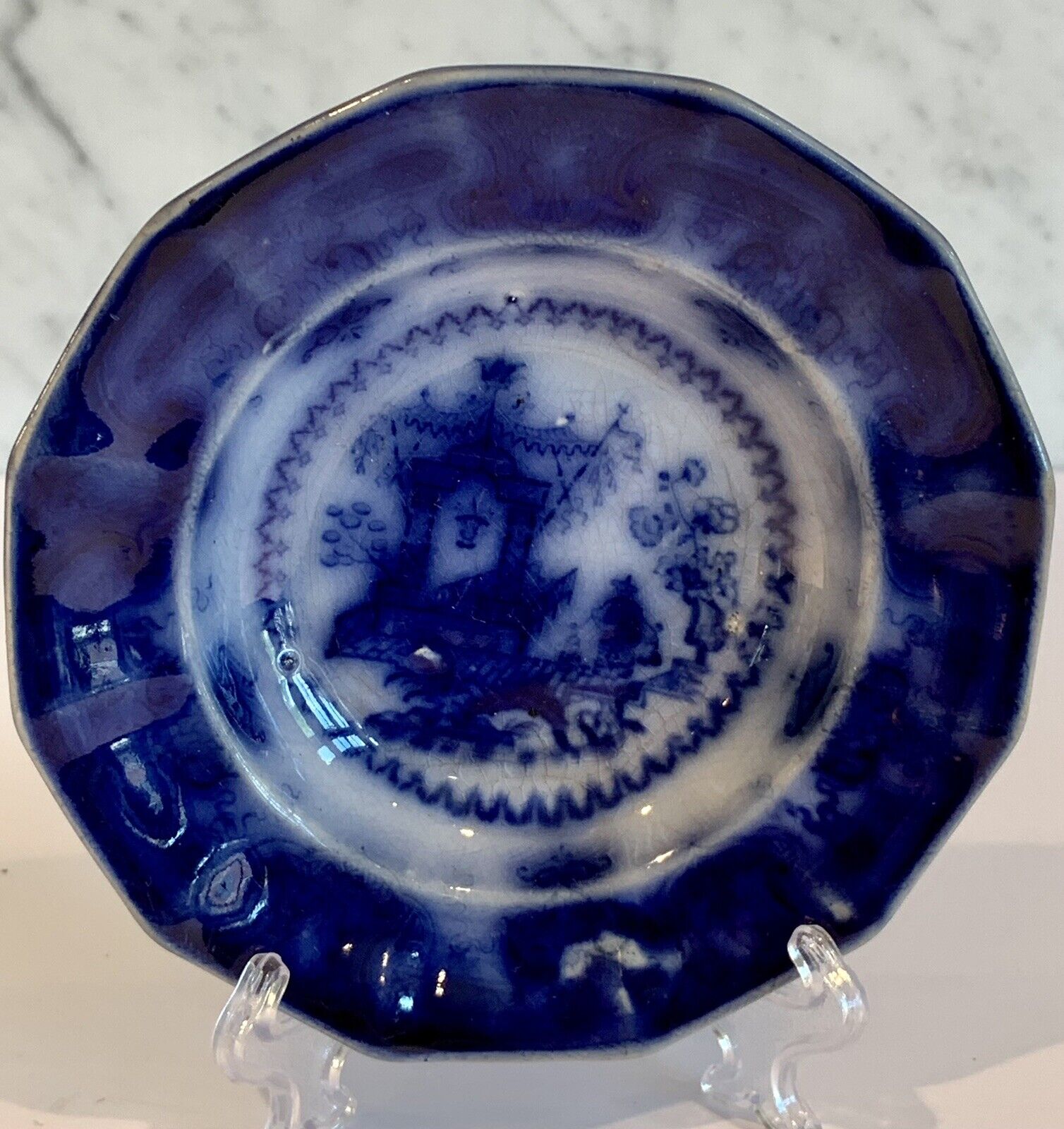 Antique Valuations: Staffordshire Flow Blue Chinoiserie Toddy Plate c. 1825