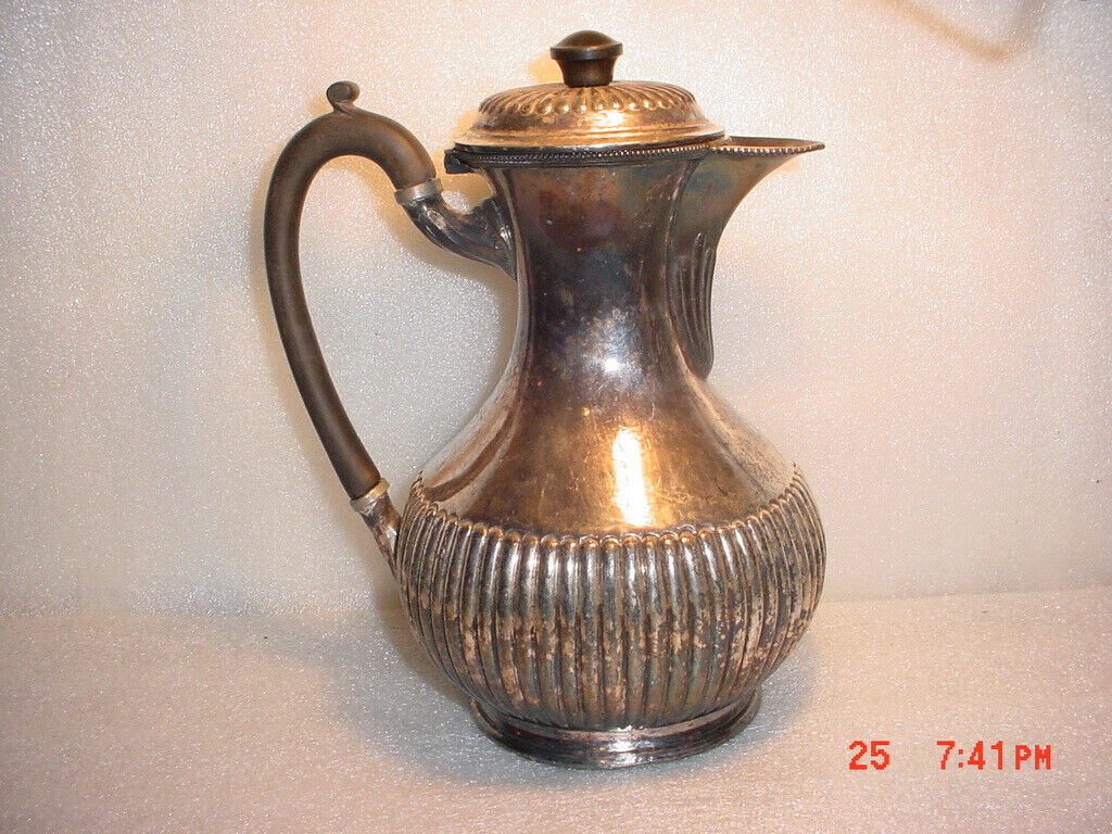 Antique Valuations: Antique Victorian Silverplate Ribbed Coffee Pot Bakelite Handle/ Finial Art Deco