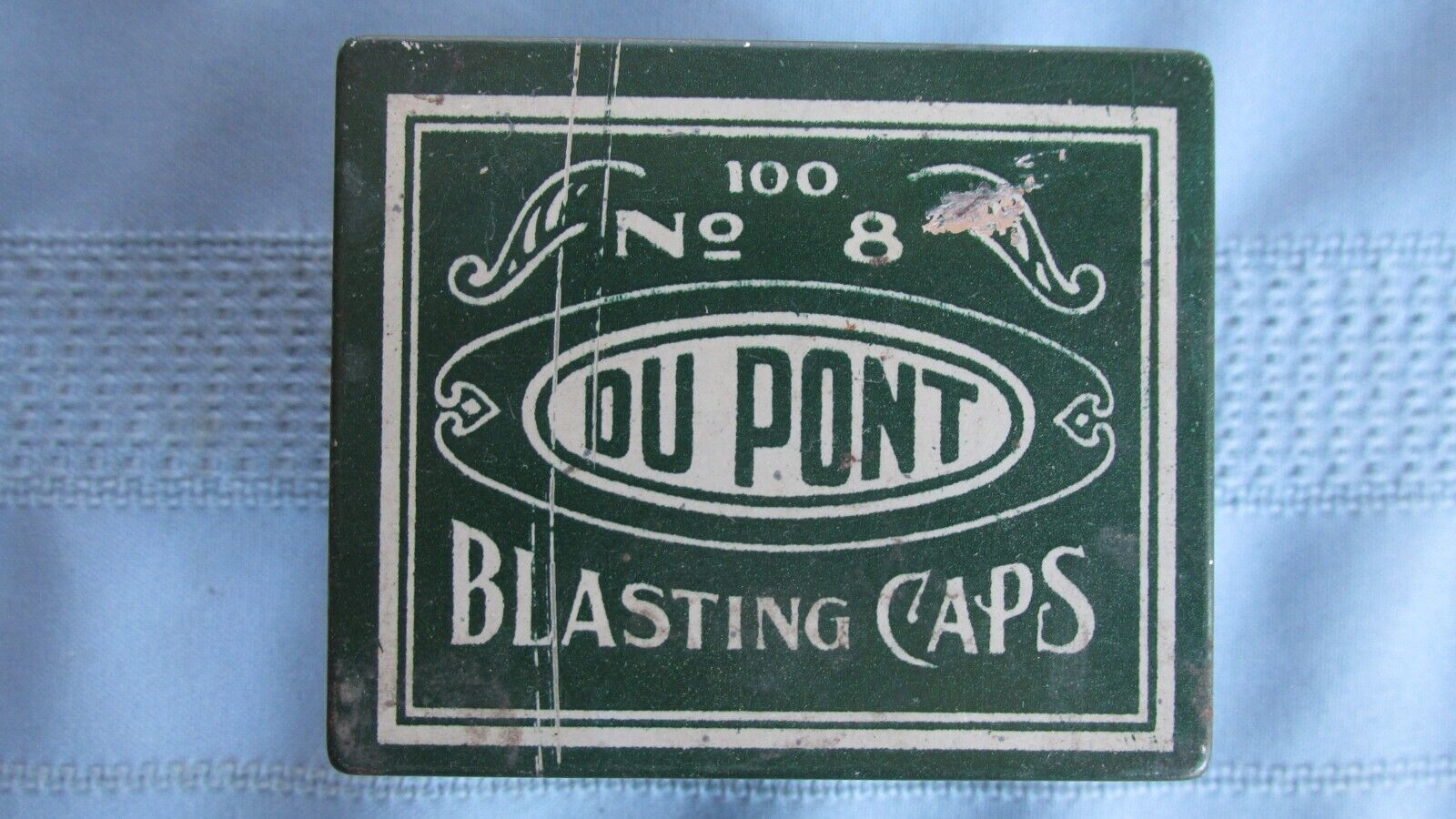 Antique Valuations: Du Pont Powder Company Square Green & White Scroll Style No. 8 Blasting Caps Tin