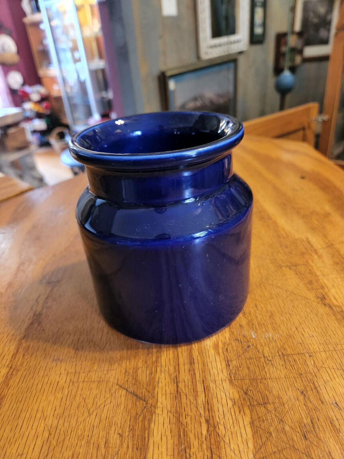 Antique Valuations: Vintage Western Stoneware USA cobalt blue 5″ glazed pot/jar