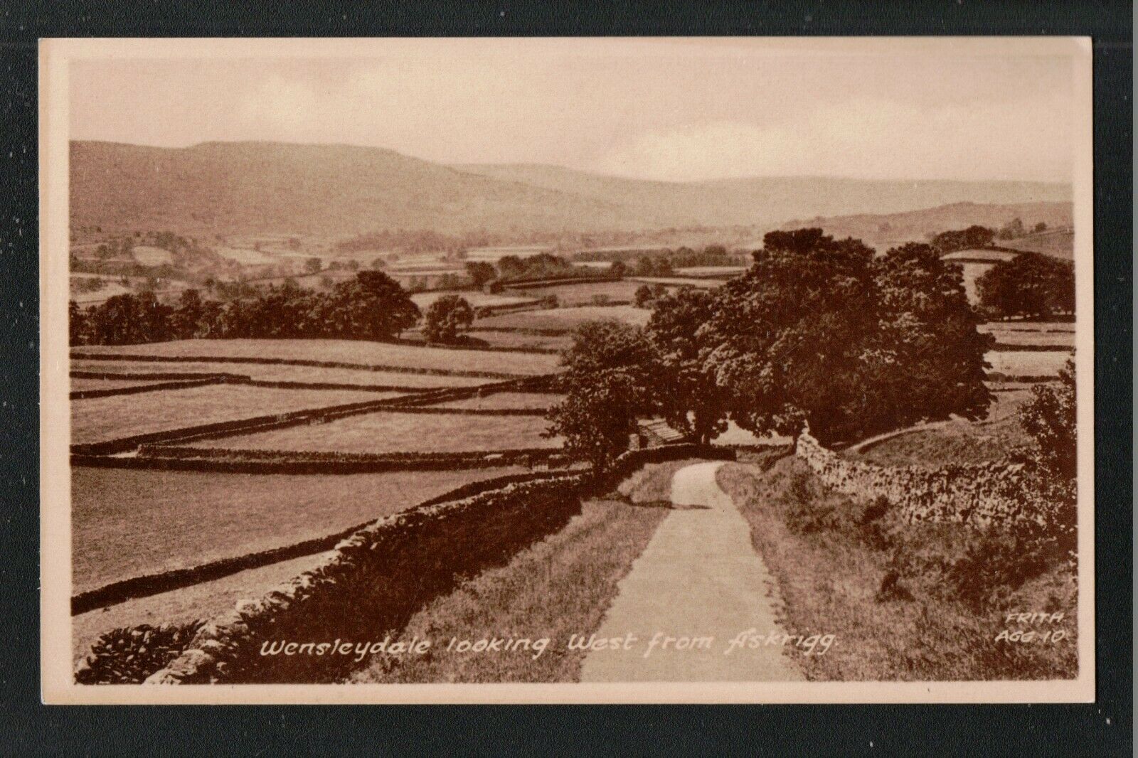 Wensleydale Looking West From Askrigg 1940's ? Service ~ TOP QUALITY CARD