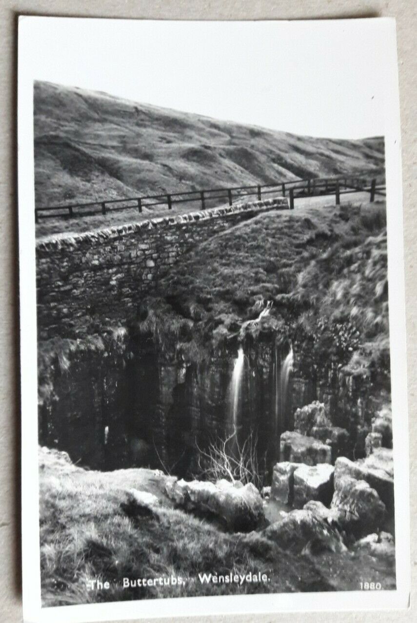 House Clearance - 1 OLD POSTCARD OF THE BUTTERTUBS , WENSLEYDALE , postally unused