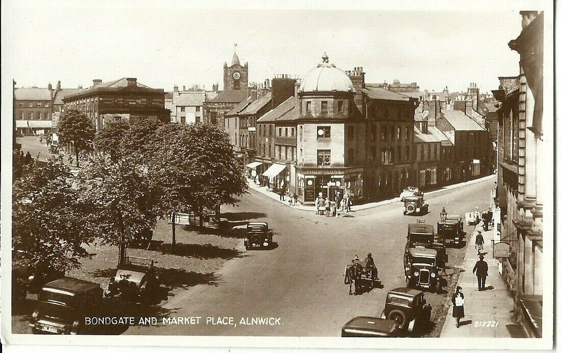 House Clearance - ALNWICK BONDGATE & MARKET PLACE OLD CARS PARKED HORSE CART C1930 VALENTINE RPPC