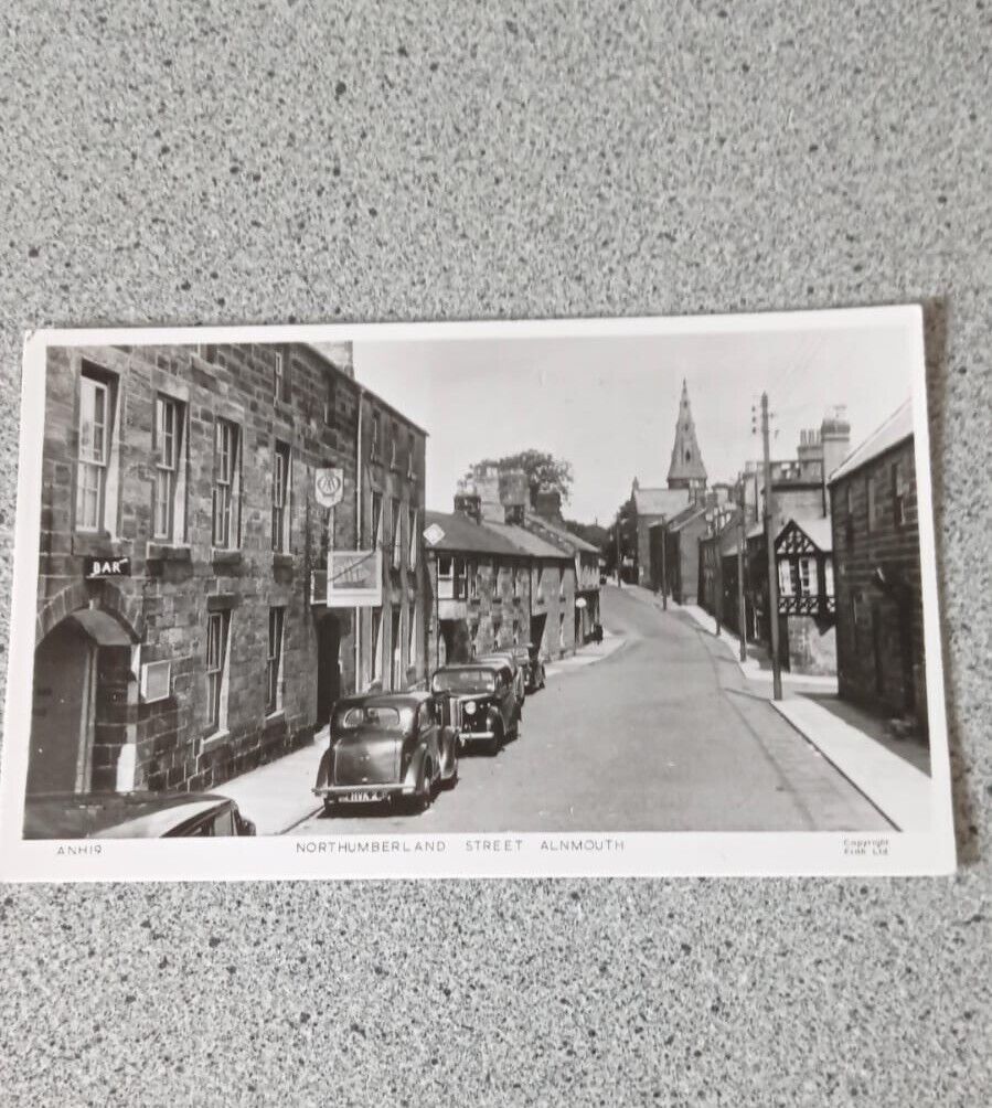 House Clearance - OLD POSTCARD, NORTHUMBERLAND STREET, ALNMOUTH, FRITH'S SERIES, ANH19