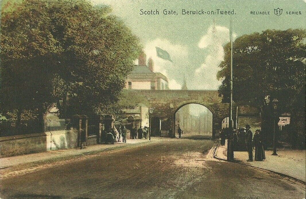 House Clearance - BERWICK ON TWEED SCOTCH GATE PEOPLE SRANDING IN STREET C1910 RELIABLE POSTCARD