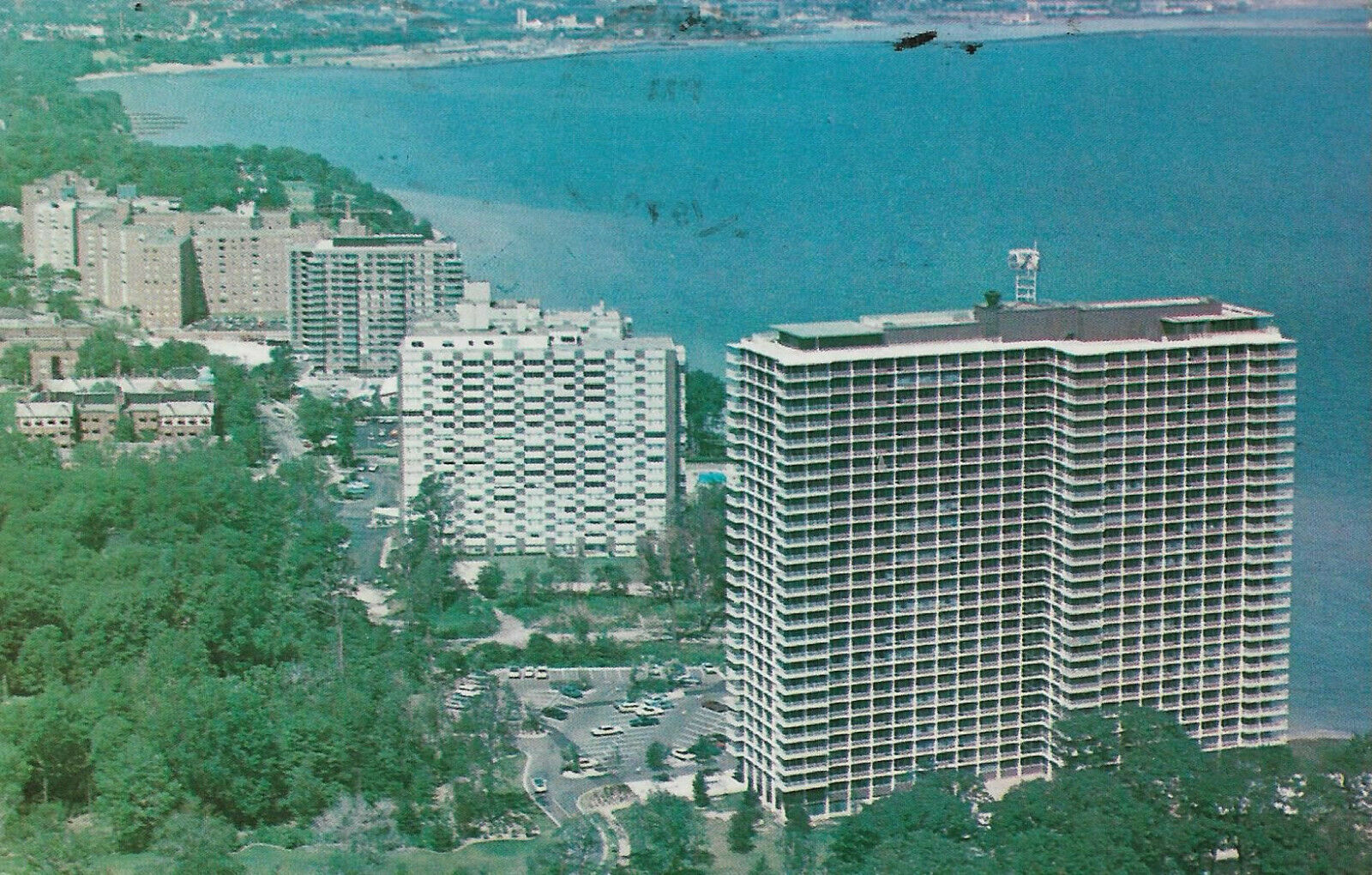 House Clearance - USA-Ohio-Cleveland-Overlooking the cliffs of scenic Lake Erie - 1970