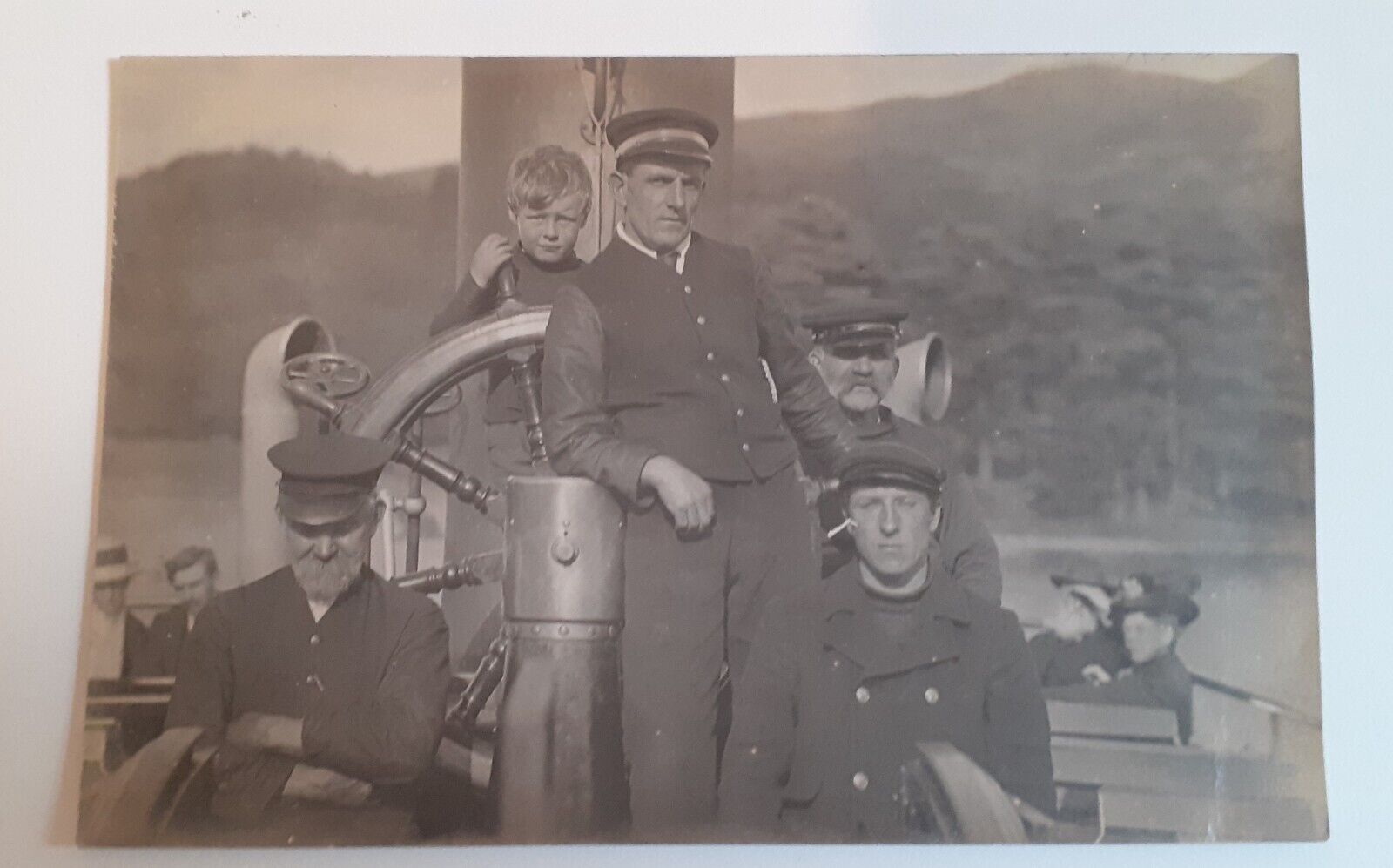 House Clearance - WW1 PERIOD PHOTO POSTCARD - BOAT CREW/BOY - POS LAKE DISTRICT - UNPOSTED